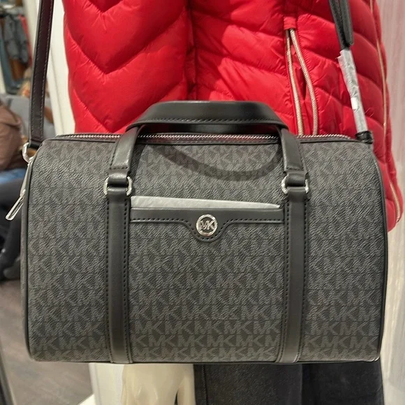 MICHAEL KORS JST TRAVEL MEDIUM DUFFLE SATCHEL SHOULDER CROSSBODY BAG MK BLACK - Picture 11 of 16